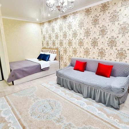 Абсолютно Новая Квартира Класса Люкс Taraz Esterno foto