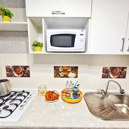 Абсолютно Новая Квартира Класса Люкс Taraz Esterno foto