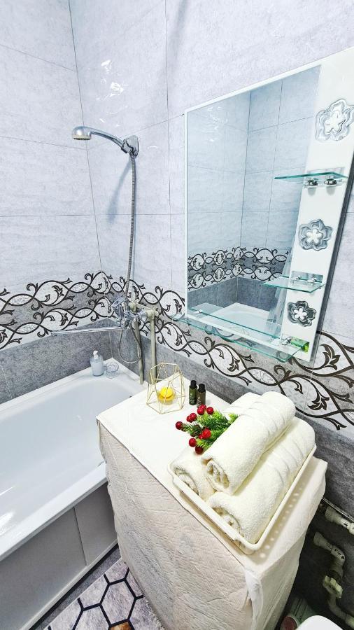 Абсолютно Новая Квартира Класса Люкс Taraz Esterno foto