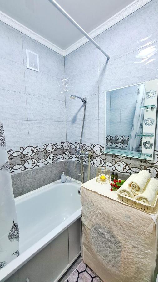 Абсолютно Новая Квартира Класса Люкс Taraz Esterno foto